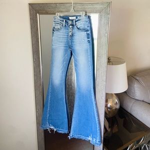 Kancan Signature Mid-Rise Super Flare